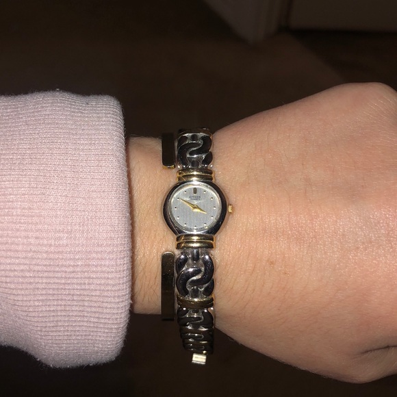 Watch - Picture 4 of 4